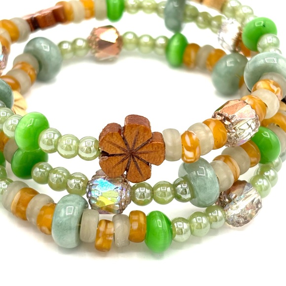 Hand Crafted Beaded Coil Wrap Bracelet Green - Picture 4 of 4